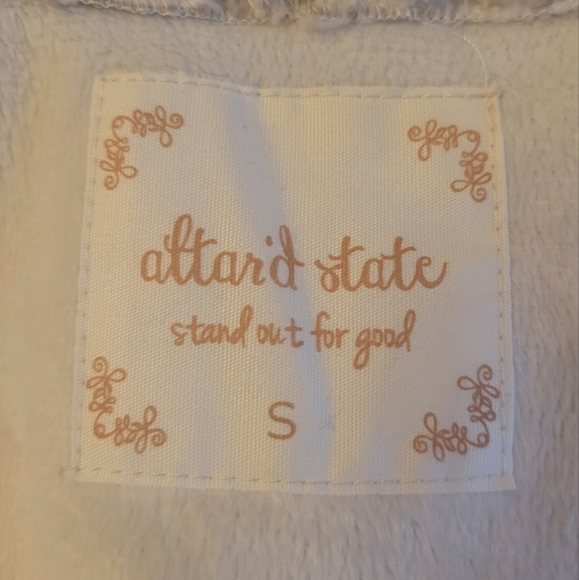 Altar'd State Faux Shearling Vest Size Small - Picture 4 of 5